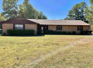 504 Springhill Dr, Pine Bluff, AR 71601