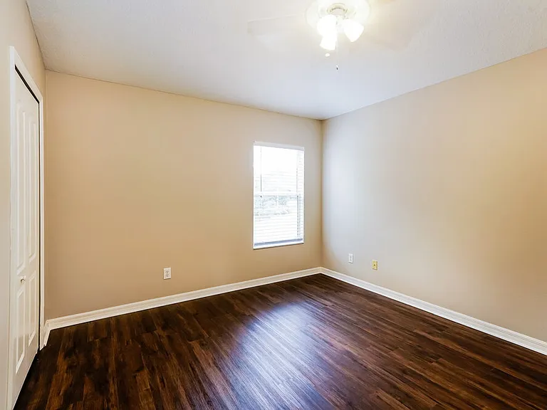 1405 Marsh Wood Dr — Photo 14