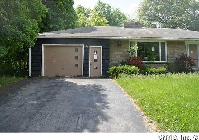 1st image of 245 Armstrong Pl