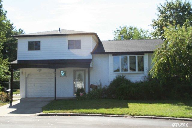 1st image of 366 W 19th St