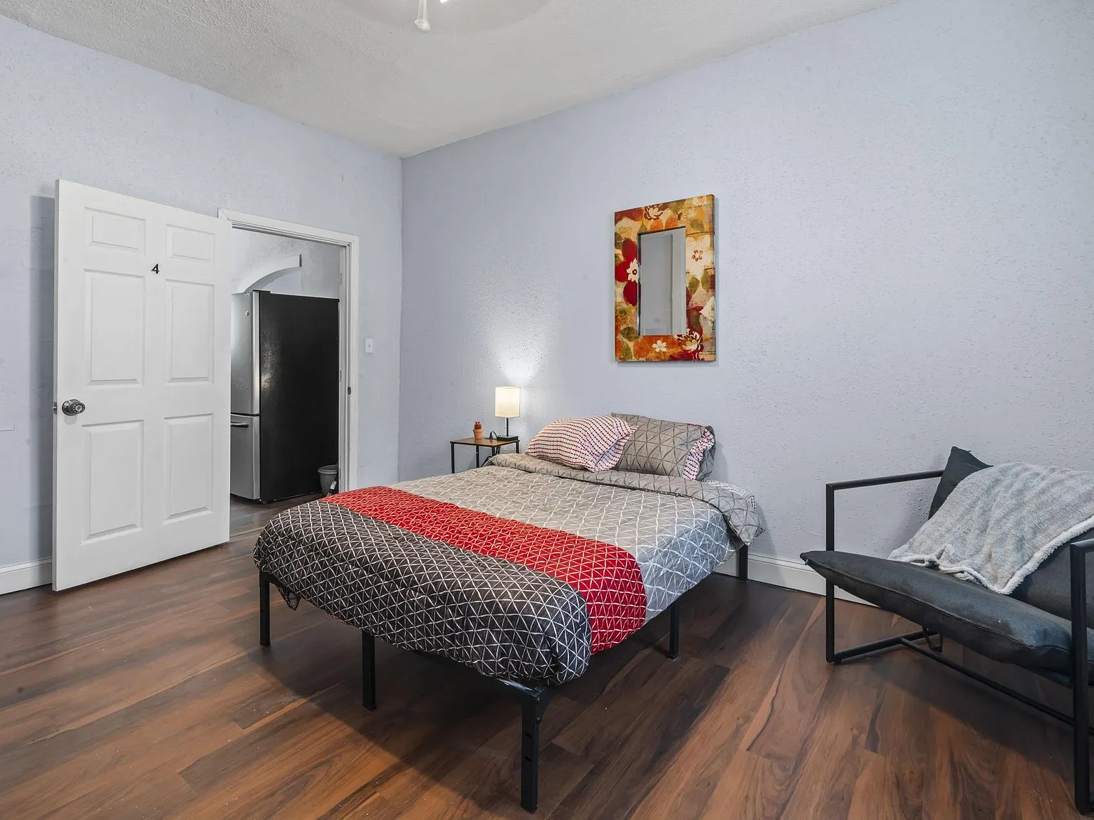 4 bed, 3.0 bath, 1750 sqft, $620 — Photo 1