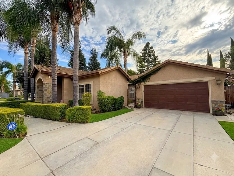 6401 Lavender Gate Dr — Photo 11