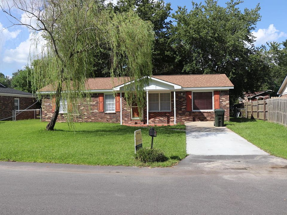 1st image of 111 Dogwood Hill Dr