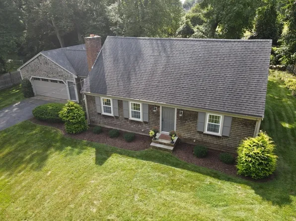 60 South Dr, Bridgewater, MA 02324