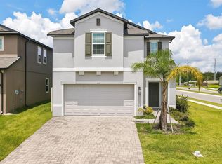 3047 Adams Cross Dr, Zephyrhills, FL 33540