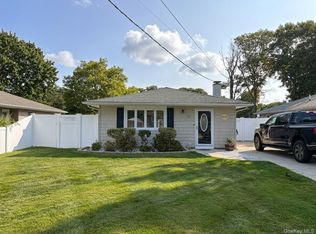 31 Brushwood Drive, Shirley, NY 11967