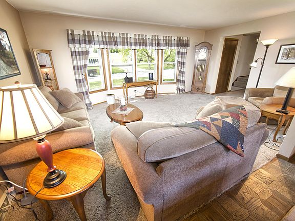 4th image of 2948 W Thorncrest Dr