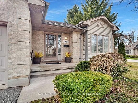 4th image of 99 Edgevalley Rd #49