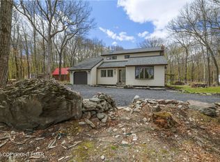 3638 Bristol Cir W, East Stroudsburg, PA 18302
