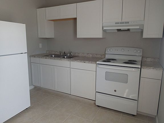 3rd image of 1618 E Moore St APT 1
