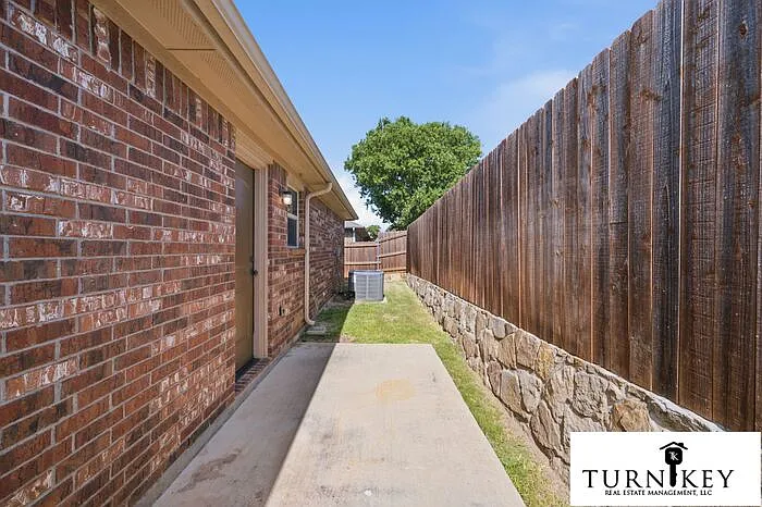 1325 White Sand Dr — Photo 33