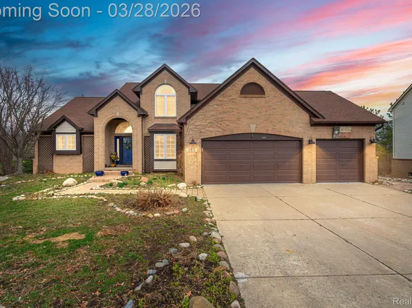 185 Columbia Dr, South Lyon, MI 48178