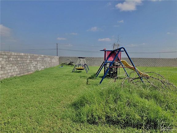 3rd image of 8005 Alicia Dr