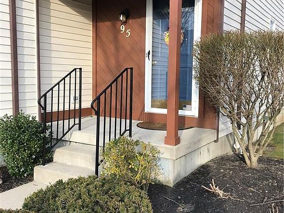 3rd image of 95 Northwood Dr #95