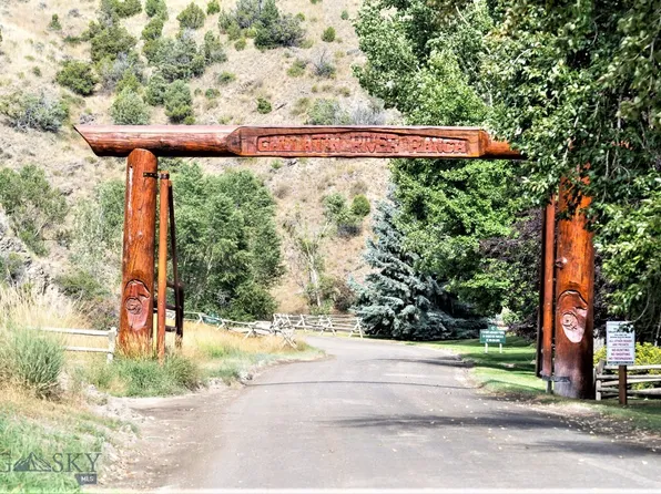1251 Horseshoe Gulch Rd, Manhattan, MT 59741