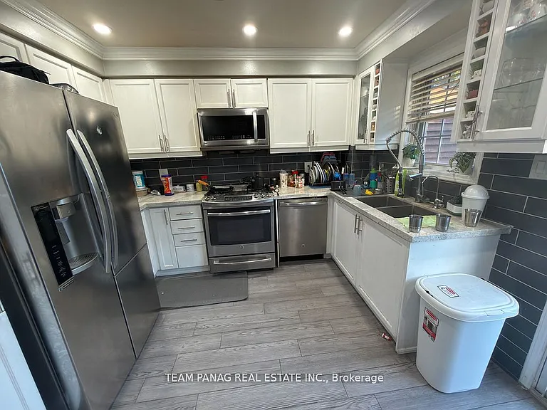 35 Hickorybush Ave — Photo 7