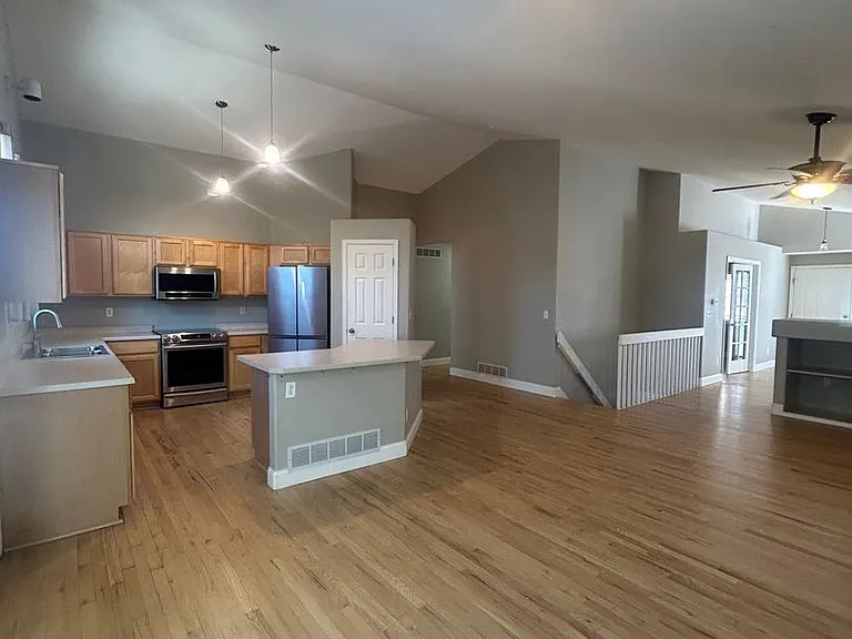 11248 W Progress Ave — Photo 10