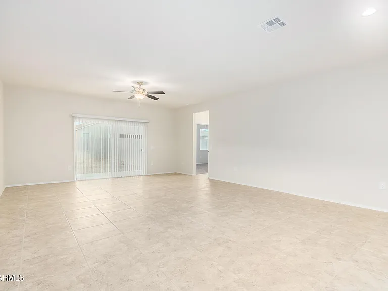 1810 W Pinkley Ave — Photo 6