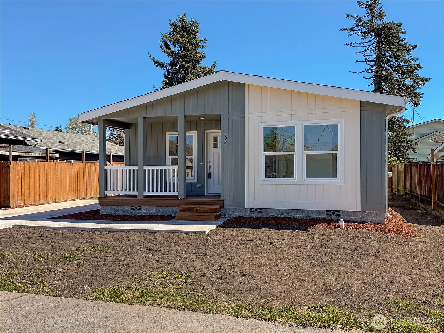 202 S 9th Avenue photo 1
