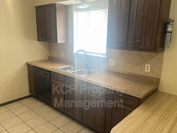 5th image of 8516 S 35th Ter