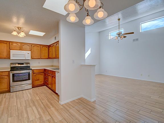 5th image of 6429 Pine Park Pl NE