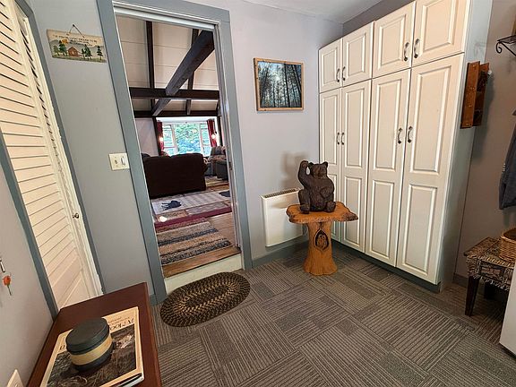 5th image of 386 Howland Farm Road