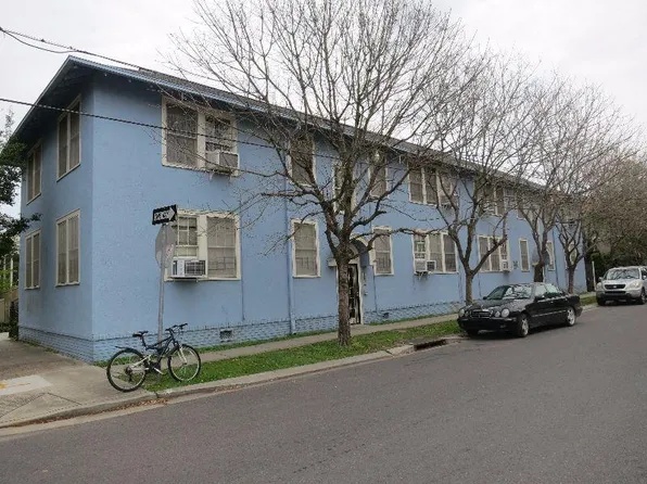 7825 Hampson St, New Orleans, LA 70118