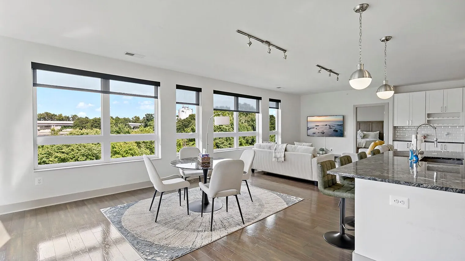 2 bed, 2.0 bath, $6,417 — Photo 3