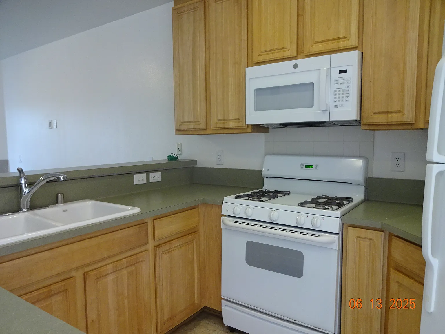 2 bed, 950 sqft, $2,750 — Photo 4