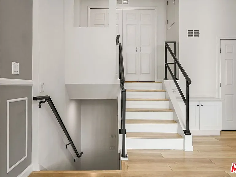 2910 Santa Carlotta St — Photo 25