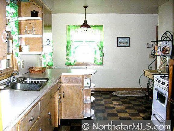 3rd image of 4842 Tri Oak Circle S