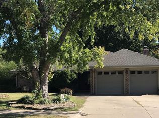 1700 East Dr, Bartlesville, OK 74006