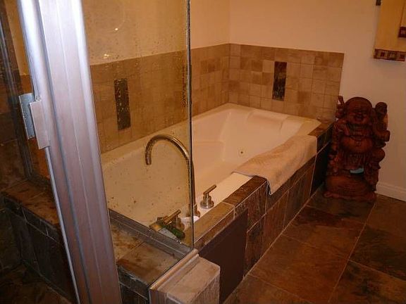 5th image of 1825 S Beverly Glen Blvd APT 201