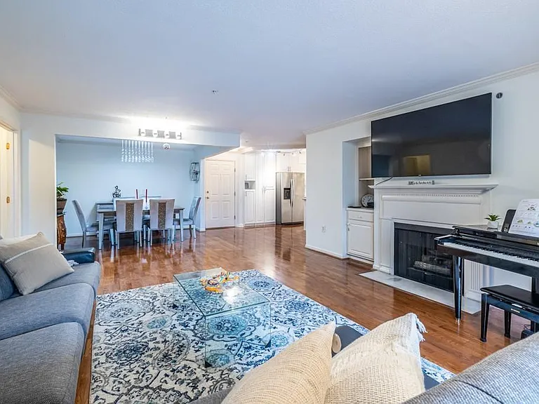 27301 Plantation Dr NE #301 — Photo 14