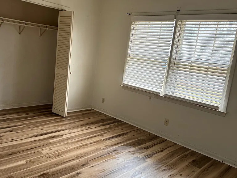 907 Story Ave #907 — Photo 12