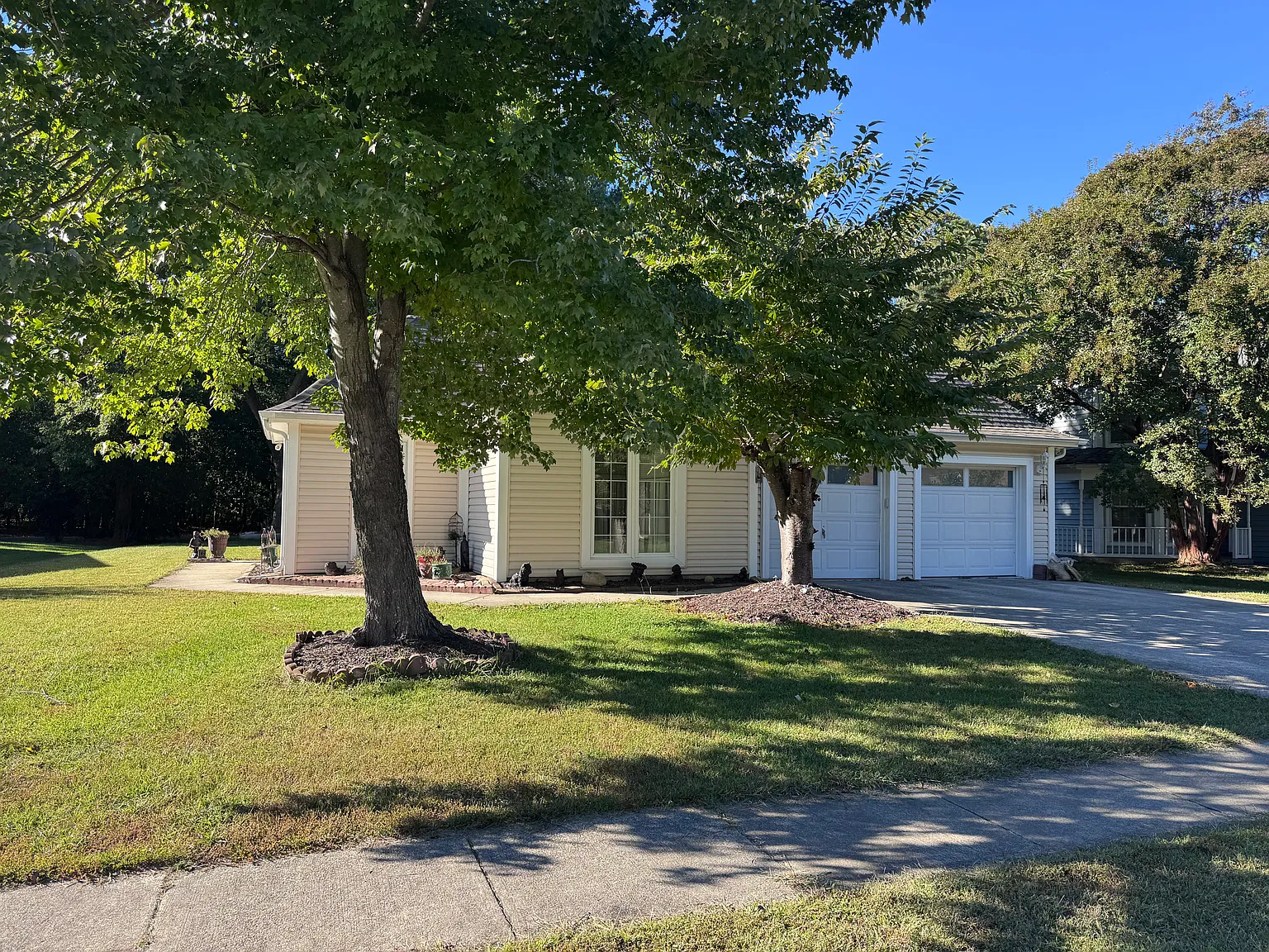4 bed, 1500 sqft, $2,500 — Photo 2