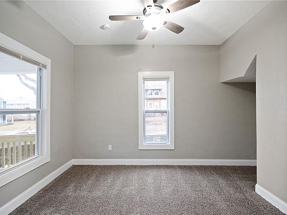 4th image of 1316 Greeley Ave