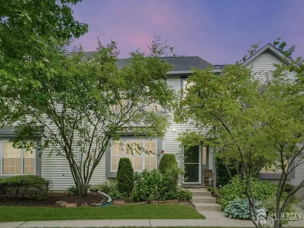 2 Mystic Ct, Sayreville, NJ 08872