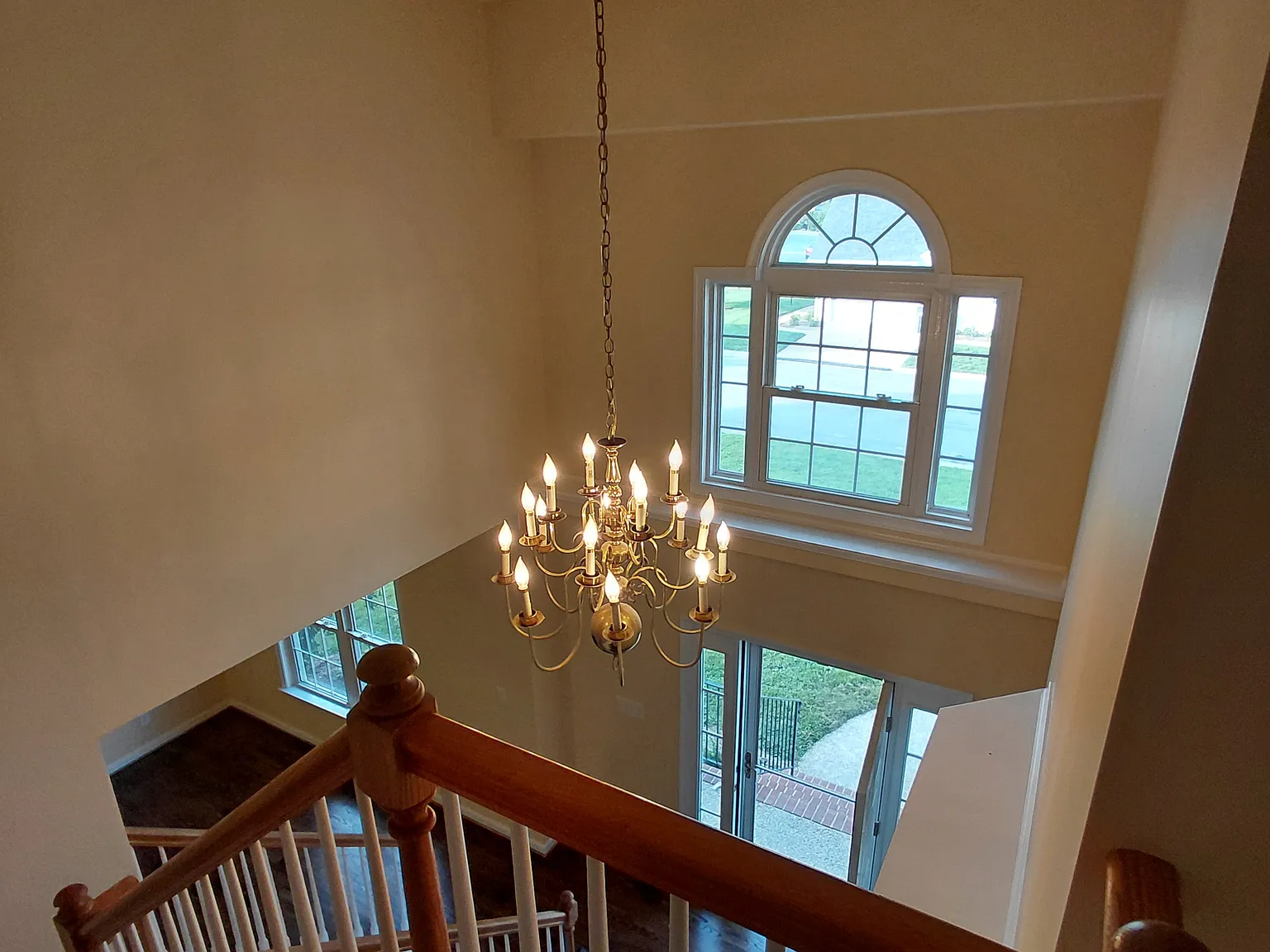 4 bed, 2.5 bath, 2595 sqft, $2,950 — Photo 3