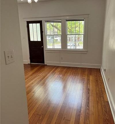 3rd image of 618 N Carrollton Ave