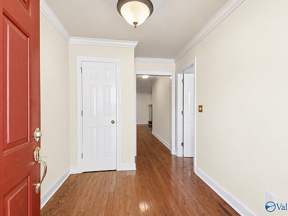 5th image of 239 W Lake Cir