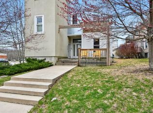 2905 N Newhall St #3, Milwaukee, WI 53211