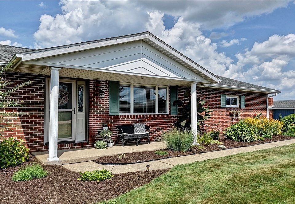 7893 Walnut Creek Bottom Rd NW, Dundee, OH 44624 | Zillow