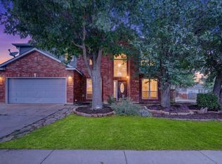 211 Milton Dr, Arlington, TX 76002