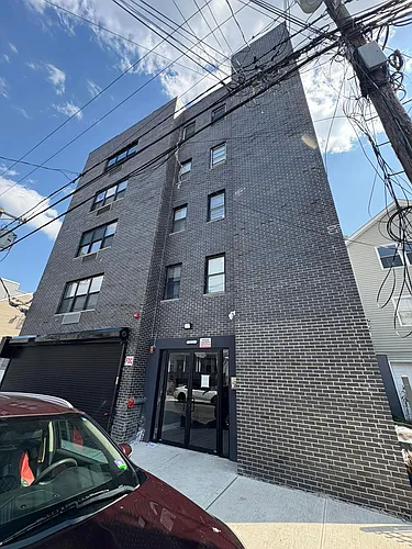 112 Godwin Ave Photo 1