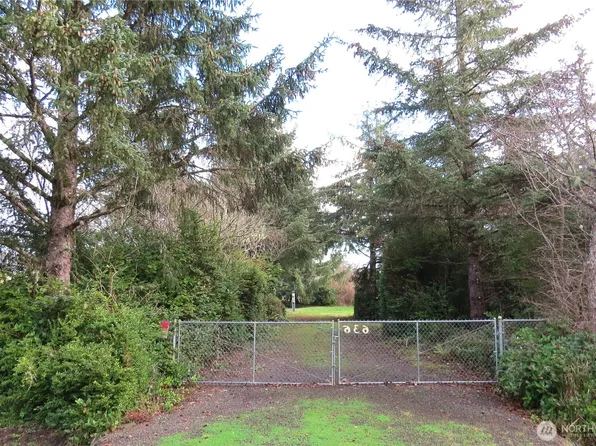 636 Weatherwax Loop NE, Ocean Shores, WA 98569