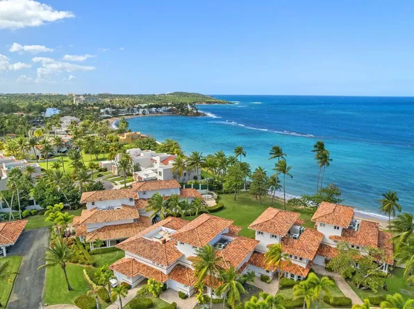 13 The Cottages, Dorado, PR