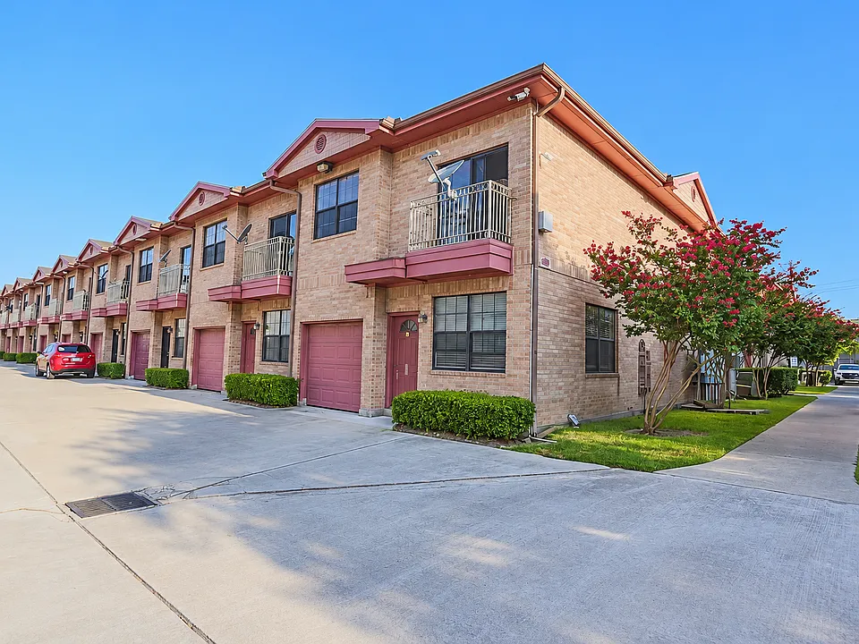 9400 Bellaire Blvd #501
