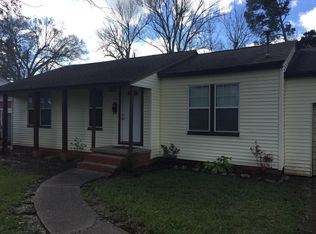 3049 Boyd Ave, Groves, TX 77619