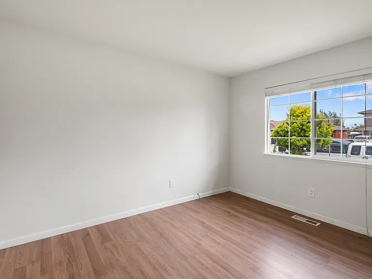 109 Ginos Ct — Photo 17